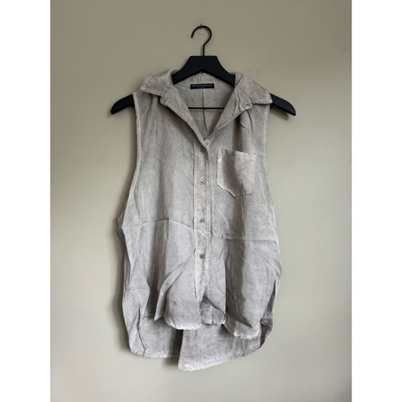 Brandy Melville Tops - BRANDY MELVILLE Grey Wash Button-Down Tank